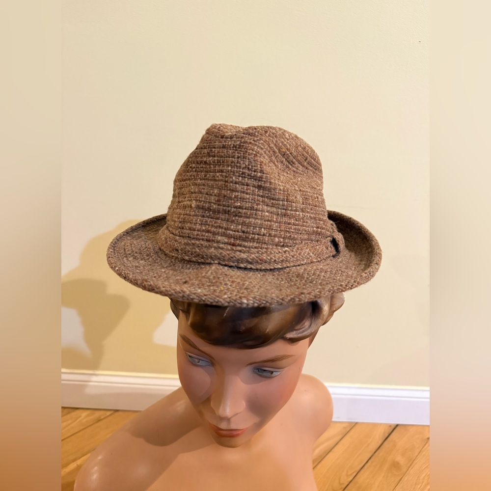 Elegant Golden browns tweed vintage hat fedora style